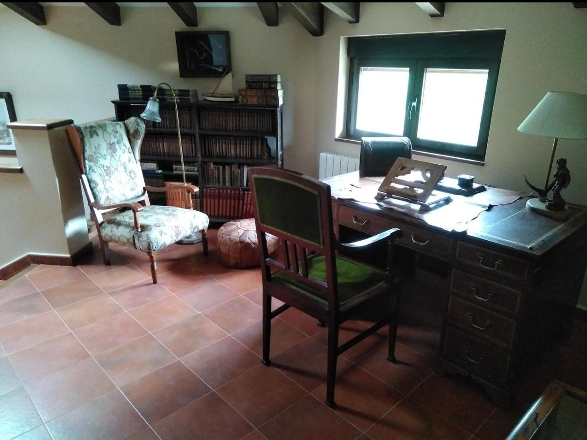 La Cirujana De Gredos Villa San Esteban Del Valle Exteriör bild