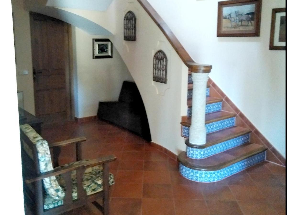 La Cirujana De Gredos Villa San Esteban Del Valle Exteriör bild